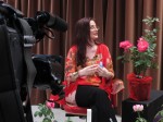 6 Cecilia Caragea La Filmarea Rubricii Secretele Florilor - Despre Trandafir
